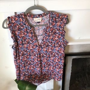 Universal Threads floral tank!